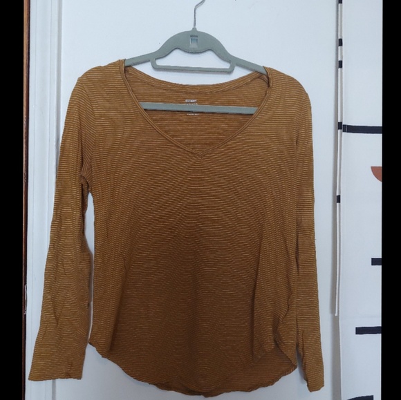 3 for $15 Old Navy Long Sleeve Relaxed Fit Tee - Picture 3 of 5